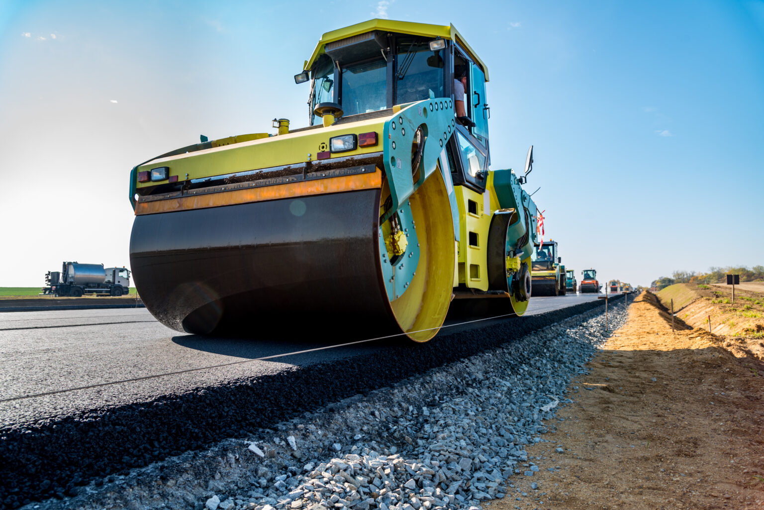 How Asphalt Is Made: 7 Essential Steps From Production To Pavement ...